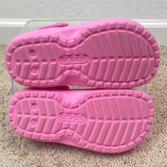 Crocs Kids Classic Lined Clog in Pink - Picture 8 of 14